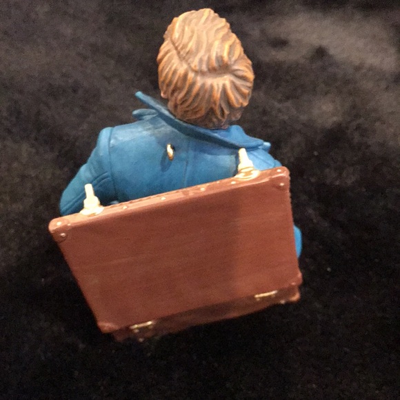 Brand new Hallmark Fantastic Beast Ornament - Picture 3 of 7